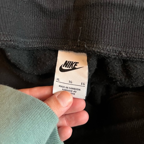 Black Nike Joggers - Picture 4 of 8